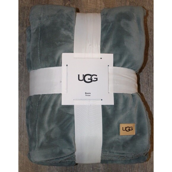 UGG Basia Fur Lined Reversible 50" x 70" Throw Blanket Blue Green NEW! - Picture 1 of 4
